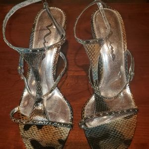 Ladies heels